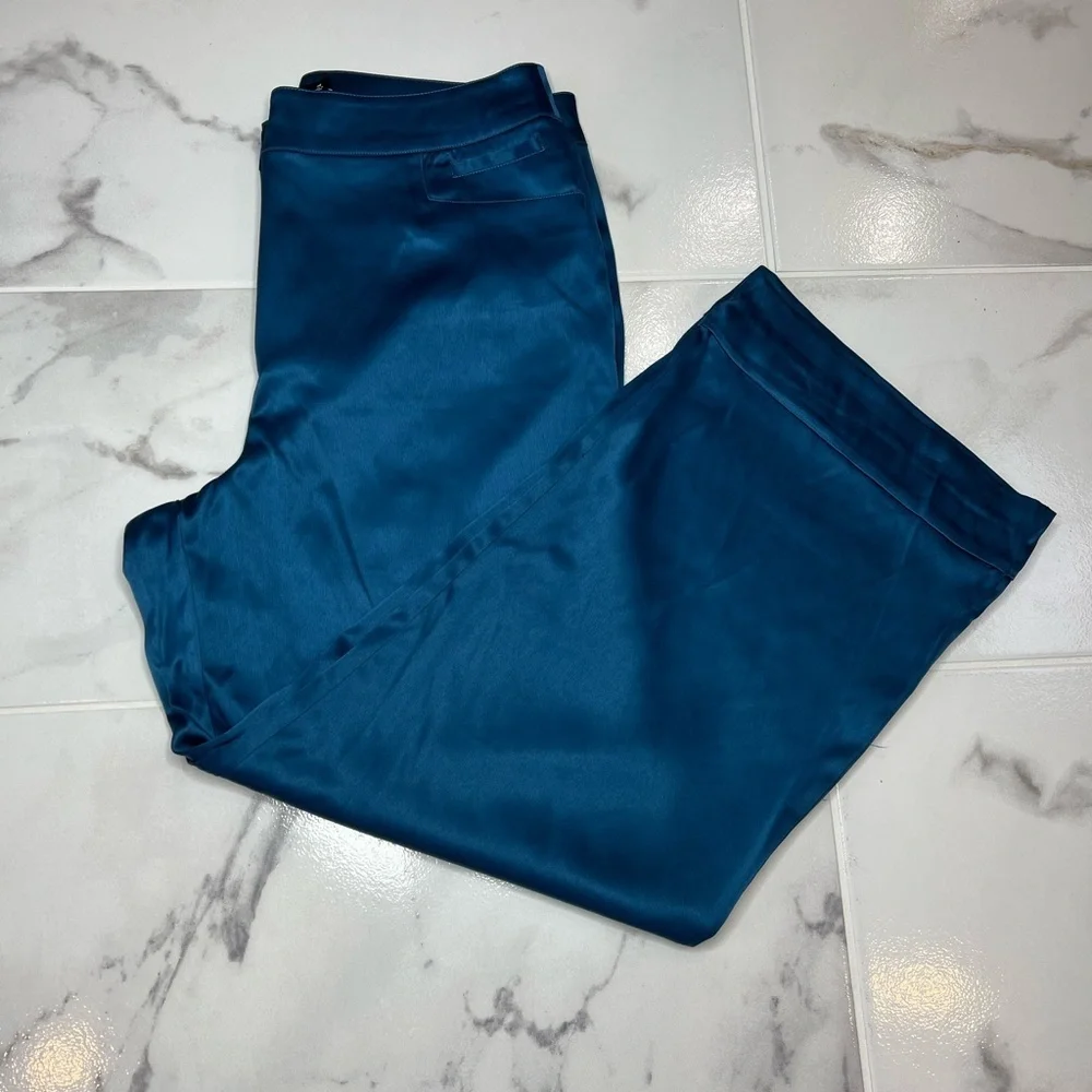 𝅺New York and company satin pant - Picture 9 of 11